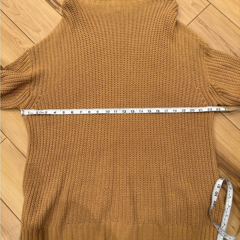 American Eagle Sweater - Picture 6 of 8